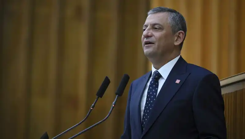 Özel'den CHP Kurultay Davasına Sert Tepki: Demokrasi Krizi Mi?