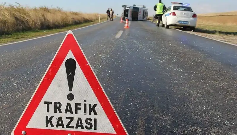 Niğde’de Feci Zincirleme Kaza! 16 Kişi Yaralandı