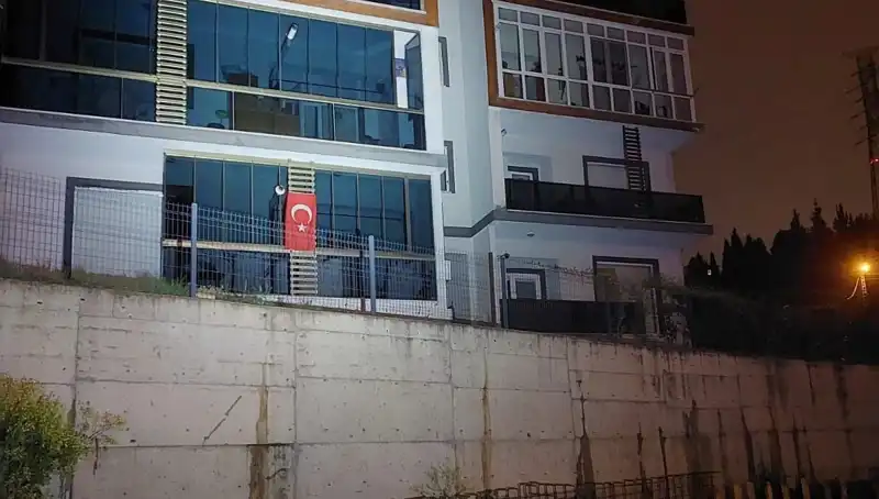 Sakarya'da Sarsıcı Gelişme: 4 Katlı Apartman Derhal Tahliye Edildi!