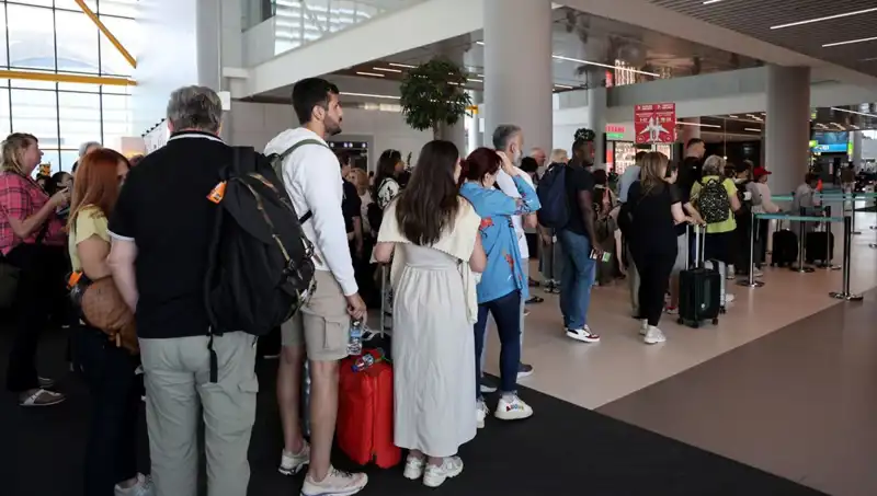 İstanbul Havalimanı'nda Bayram Yoğunluğu: Uçuş Rekoru Kırılacak Mı?
