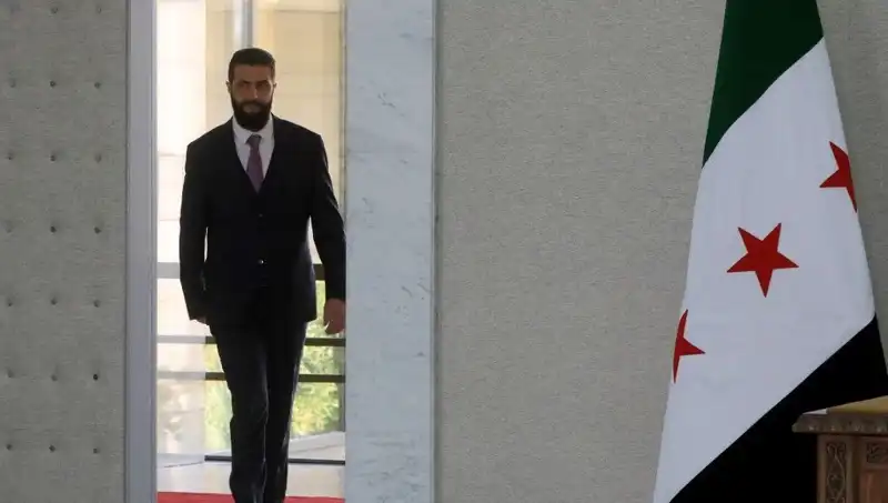 Fransa, Suriye'nin Yeniden İnşası İçin Yeni Projelerini Paris'te Açıkladı
