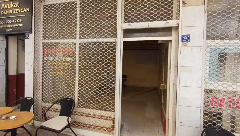Yarım Asırlık Dükkanın Kapanışı: Anılar ve Sessizlik Bir Arada