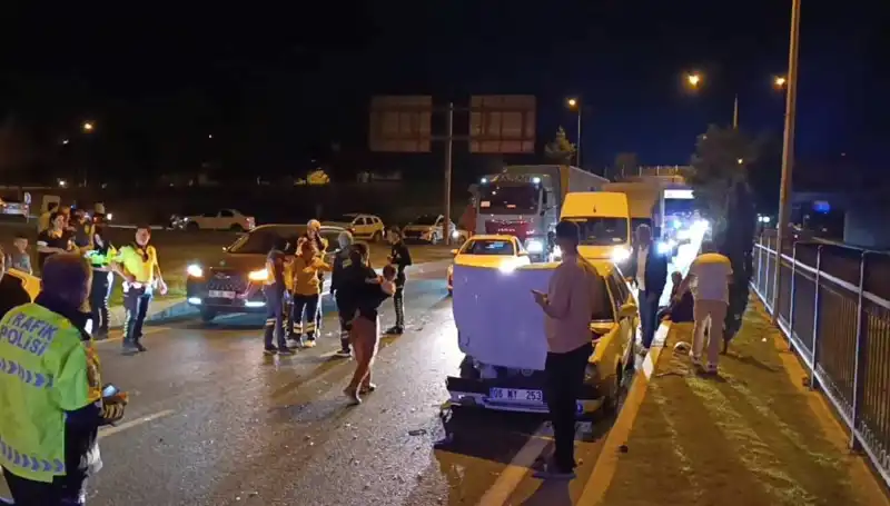 Otoyolda Şok Eden Kaza: İkisi Çocuk Dört Yaralı!