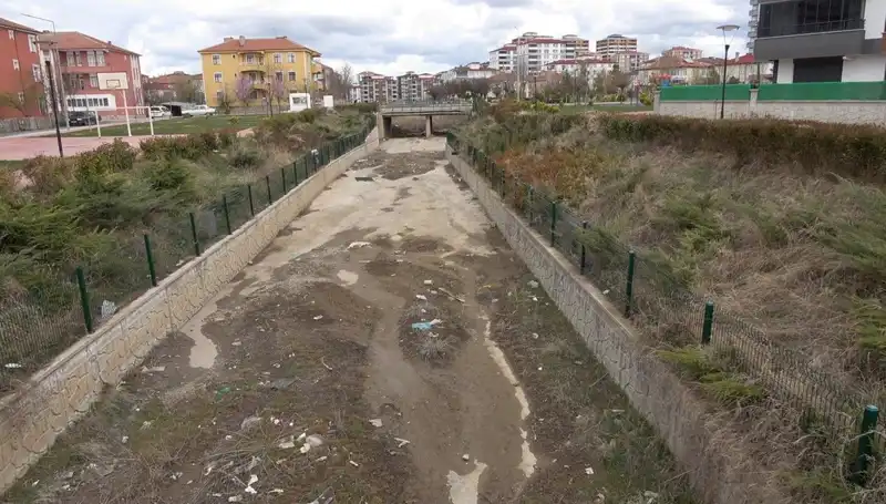 Kuraklık Tehlikesi: Coşkun Akıntılara Veda mı Ediyoruz?