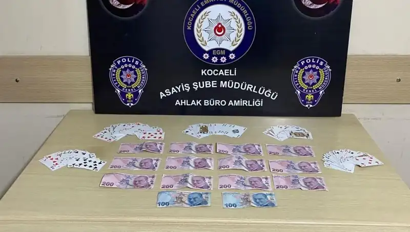 Kocaeli'de Kumar Baskınları: Kahvehanelerdeki Gizli Oyun Düzeni Ortaya Çıktı