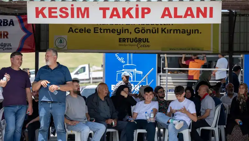 Ankara Kurban Pazarlarında Bayram Coşkusu: Hareketlilik Dikkat Çekiyor