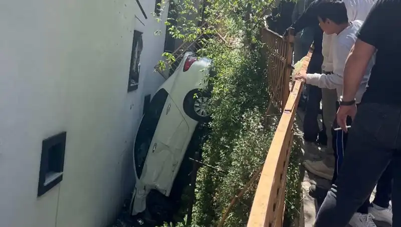 Kağıthane'de Korku Dolu Anlar: Metrelerce Sürüklenen Kadın Hayatını Kaybetti