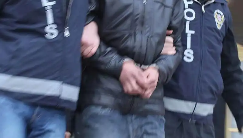 Konya'da Dolandırıcılık Çetesi Çökertildi: 13 Tutuklama!