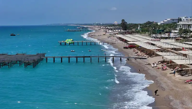 Antalya Sahillerinde Güzel Havalar, Yaz Keyfi Zirveye Çıkıyor