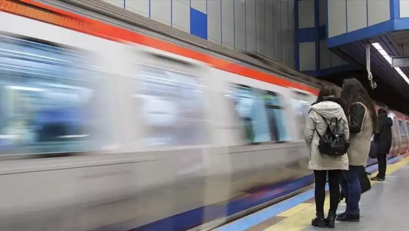 İstanbul'da 1 Mayıs Kutlamaları: Metro ve Toplu Taşıma Durakları Açıldı mı?