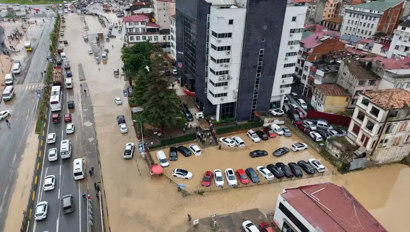 Trabzon'daki Sel Felaketi: Kayıp Şahsı Arama Çalışmaları Sürüyor