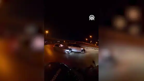 Kadıköy'de Şok Eden Trafik Kazası Kask Kameralarına Yansıdı