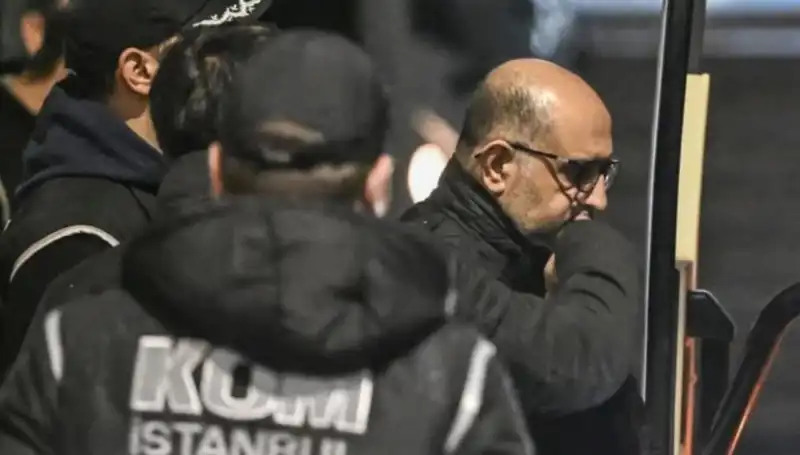 Aziz İhsan Aktaş'a Ev Hapsi Sonrası Yeni Dönem Başlıyor