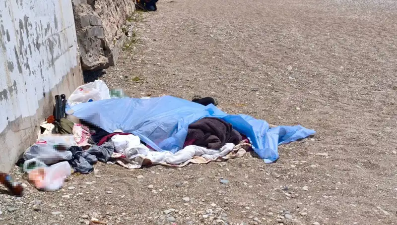 Konyaaltı Sahili'nde Gizemli Ceset Bulundu: Soru İşaretleri Artıyor