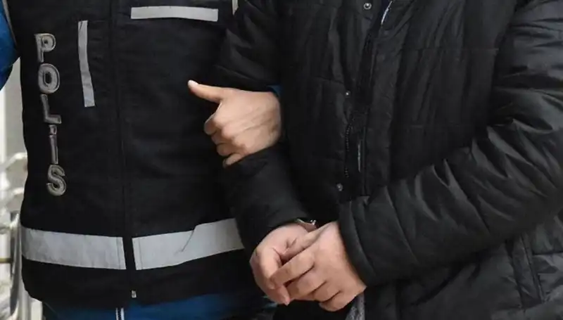 İstanbul'da Terör Soruşturmasında 7 Kişi Tutuklandı, Gözaltılar Devam Ediyor