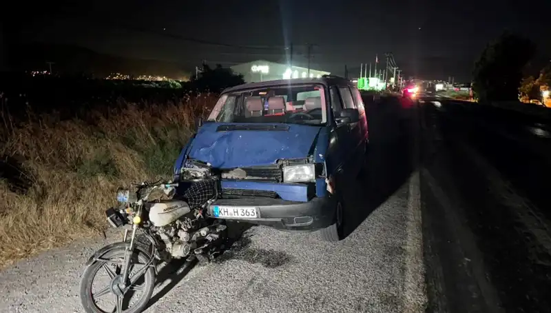 Söke'de Minibüs Motosiklete Çarptı: Acil Yardım Ekipleri Harekete Geçti