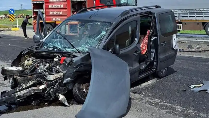 Ankara Yolunda Feci Kaza: Üç Kişi Yaralandı, Detaylar Şaşırtıyor!