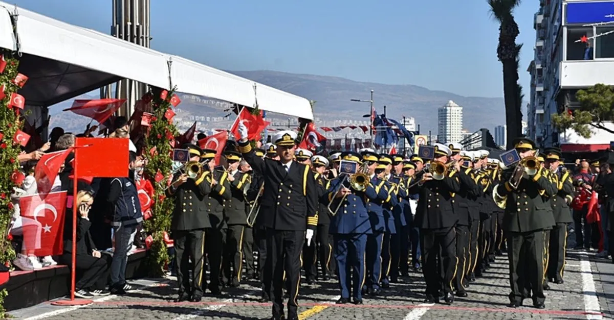 Cumhuriyetin 101. Yılı İzmir’de Büyük Coşkuyla Kutlandı