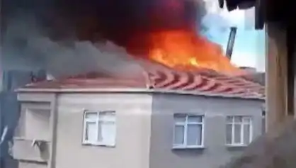 Bağcılar'da Gece Yarısı Yangın: Beş Katlı Bina Alev Alev Yandı