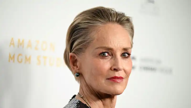 Sharon Stone’un Tasavvuf Dolu Anne Acısı: Sosyal Medya Üzerinden Duyurdu