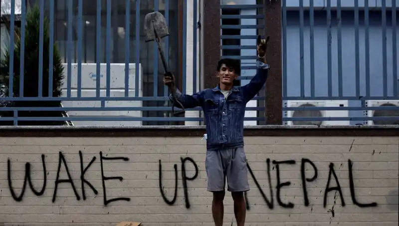 Nepal’de Z Kuşağı Rüzgarı: İlk Kadın Başbakan Görevde!