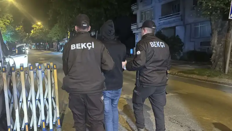 Edirne’de Düzensiz Göçmen Operasyonu: 4 Yakalandı!