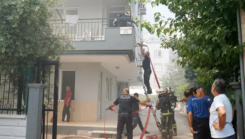 Arkadaş Kavgası Sonrası Dairelerde Korkunç Yangın: Tam 3 Daire Alev Alev!