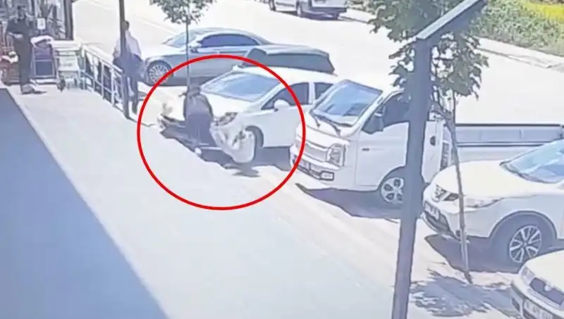 Yalova'da Feci Kaza: Lise Öğrencisi Araç Altında Kaldı!
