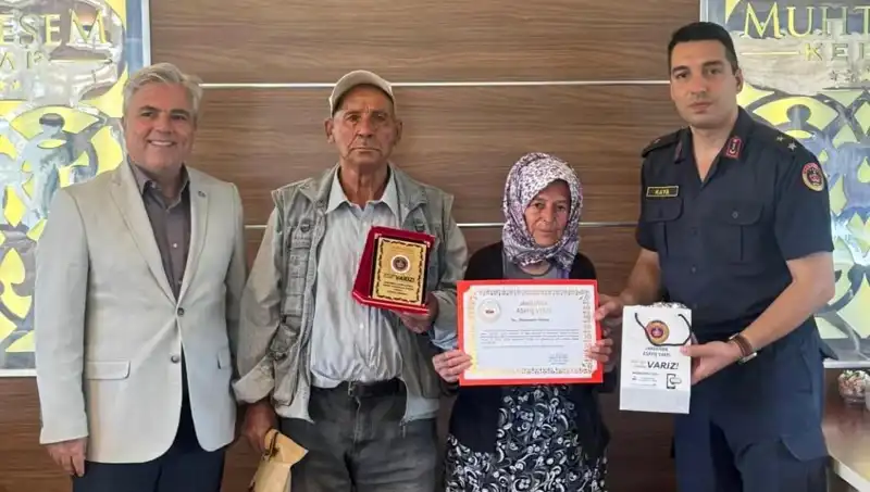 Tek Varlıkları Olan Evi Jandarmaya Bağışlayarak Destan Yazdılar