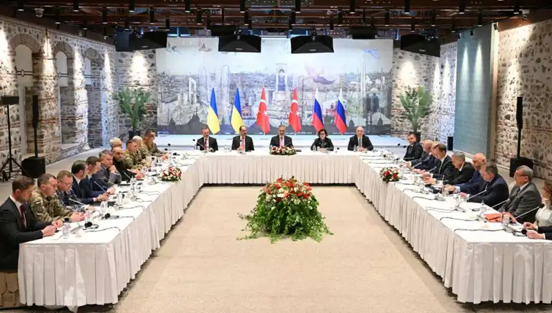 İstanbul’da Sıcak Gelişmeler: Rus Heyeti Türkiye’de Barış Zirvesi İçin Buluştu