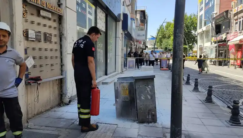 Cadde Ortasında Korkutan Patlama: Halk Tedirgin Oldu!