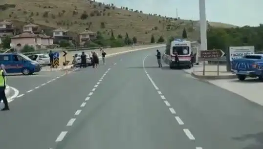 Elazığ’da Feci Kaza: İki Otomobil Çarpıştı, Birçok Yaralı Var!