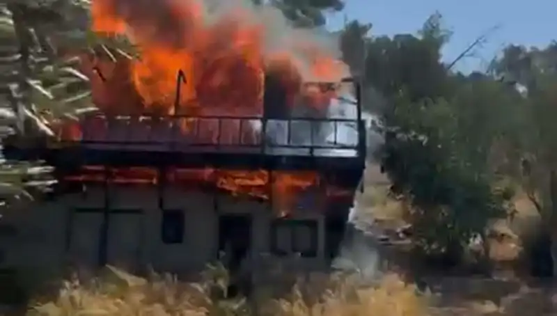 Bodrum'da Yangın Alarmı: Ekipler İki Noktada Müdahalede Bulundu