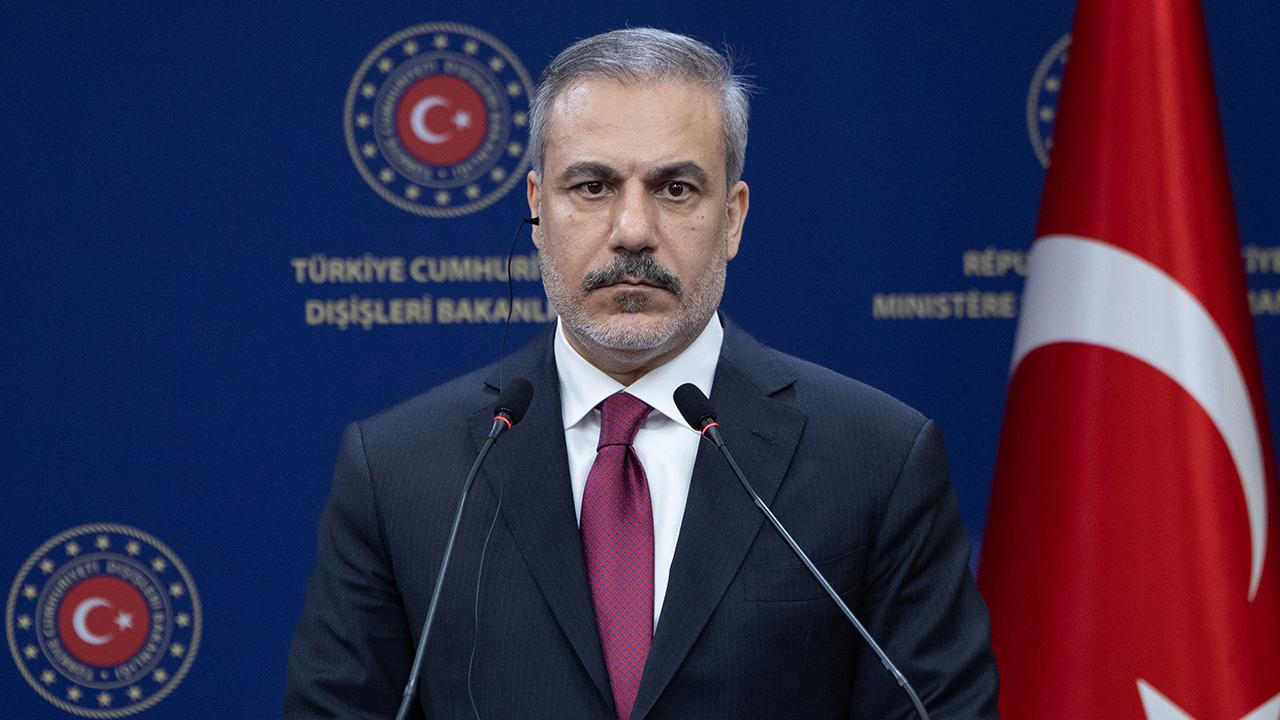 Bakan Fidan'dan sert açıklama: Suriye'de YPG'ye yeni yönetim veya operasyon uyarısı