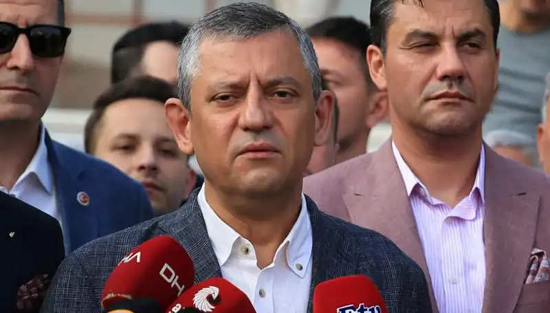 Özgür Özel: "Bu Bayram Bize Bayram Gibi Gelmedi!"