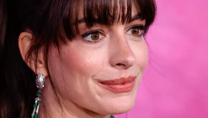 Hollywood'un Korkunç Estetik Trendleri: Ölü Deri Enjeksiyonu Nedir?