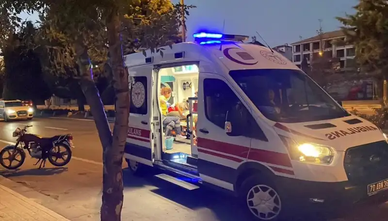 Otomobil Motosikleti 70 Metre Sürükledi, Sürücü Kaçtı: Korkunç Kaza