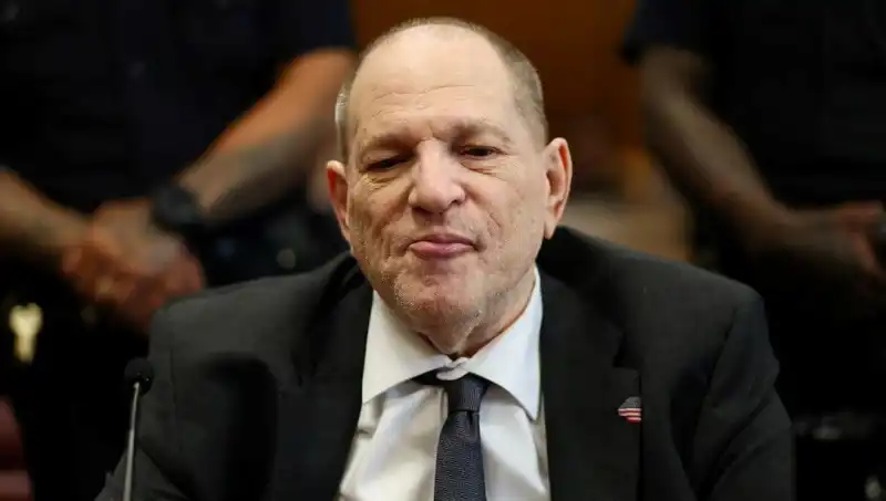 Cezaevindeki Hollywood Yapımcısı Harvey Weinstein Yeniden Suçlu Bulundu: Neler Oluyor?