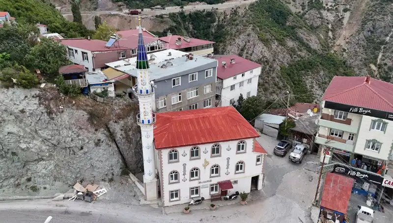 Çelik Minare Siparişleri Patladı: 500 Bin Liralık Yatırımın Altındaki Gizem