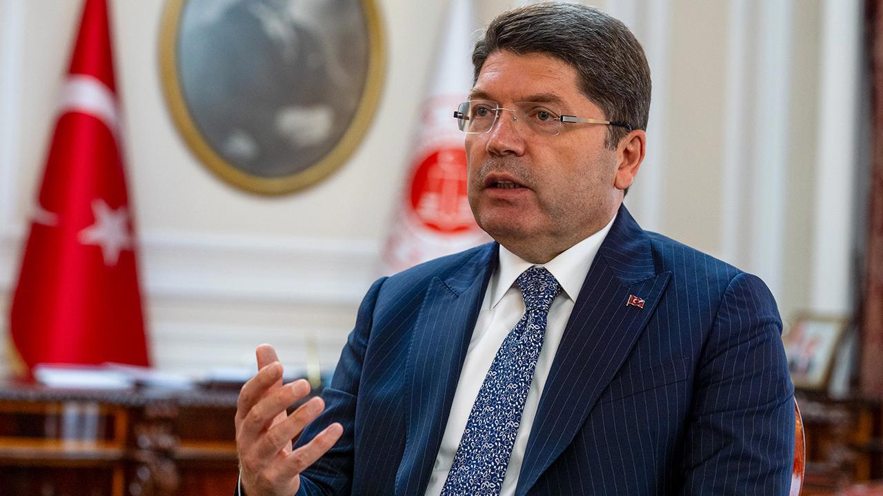 Bakan Tunç'tan Yargı Mensuplarını Hedef Alan Açıklamalara Tepki