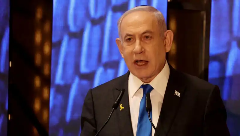 : Netanyahu'nun Oğluna Destek: Macron’a "Canın Cehenneme" Dediği Tartışmalı An