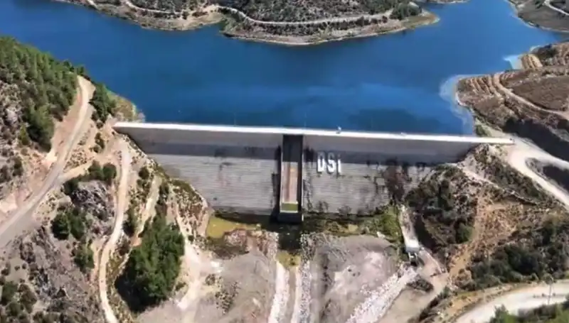 Çeşme’nin Su Sorunu Çözülüyor: Kesintiler Sonunda Son Buluyor!